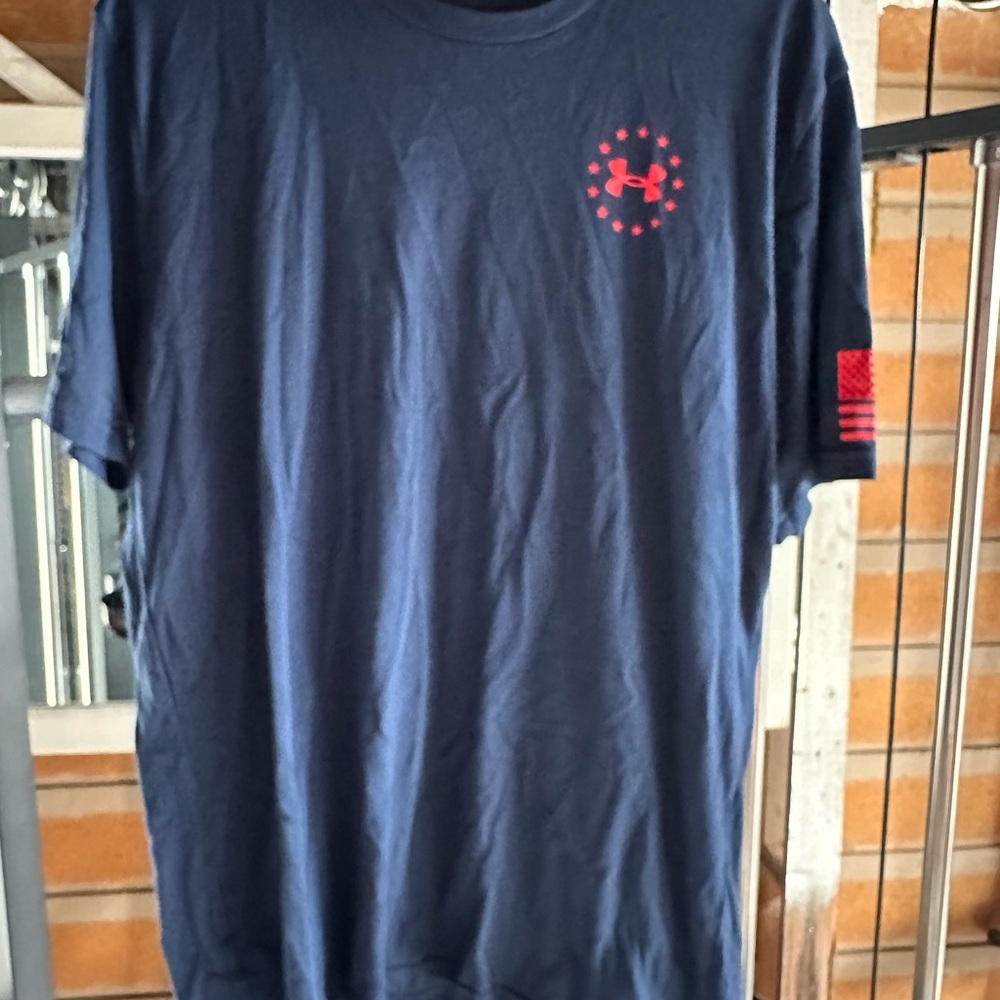 Under Armour Men's Navy T-Shirt